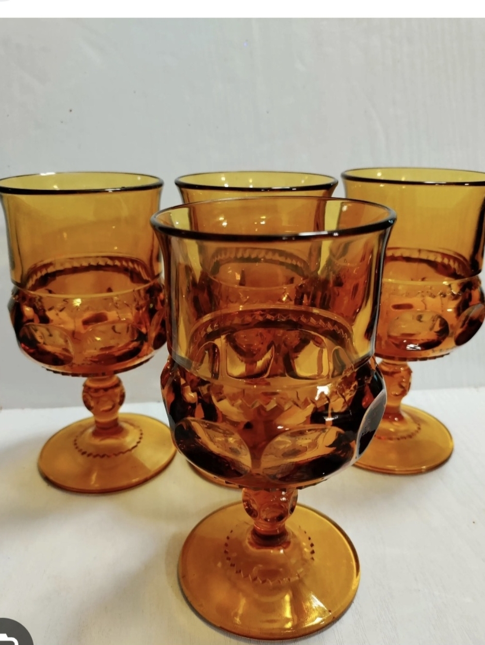 VINTAGE KINGS CROWN Amber Wine Goblet Set of 4 Indiana Glass 5 5/8 In Open Box - Picture 2 of 9